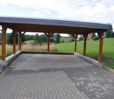 Foto Doppel Carport aus Holz